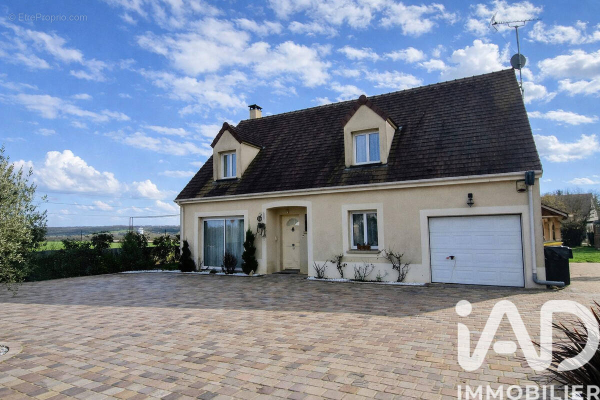 Photo 1 - Maison à ARMENTIERES-EN-BRIE