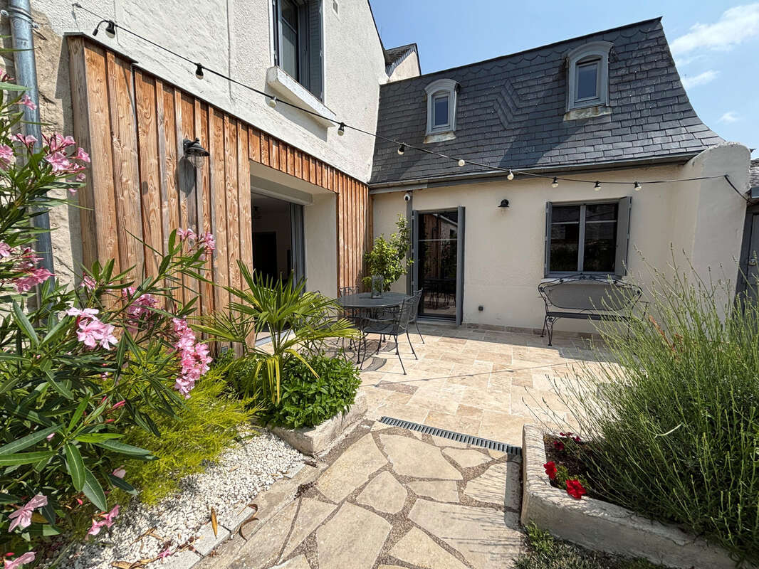 Maison à BALLAN-MIRE