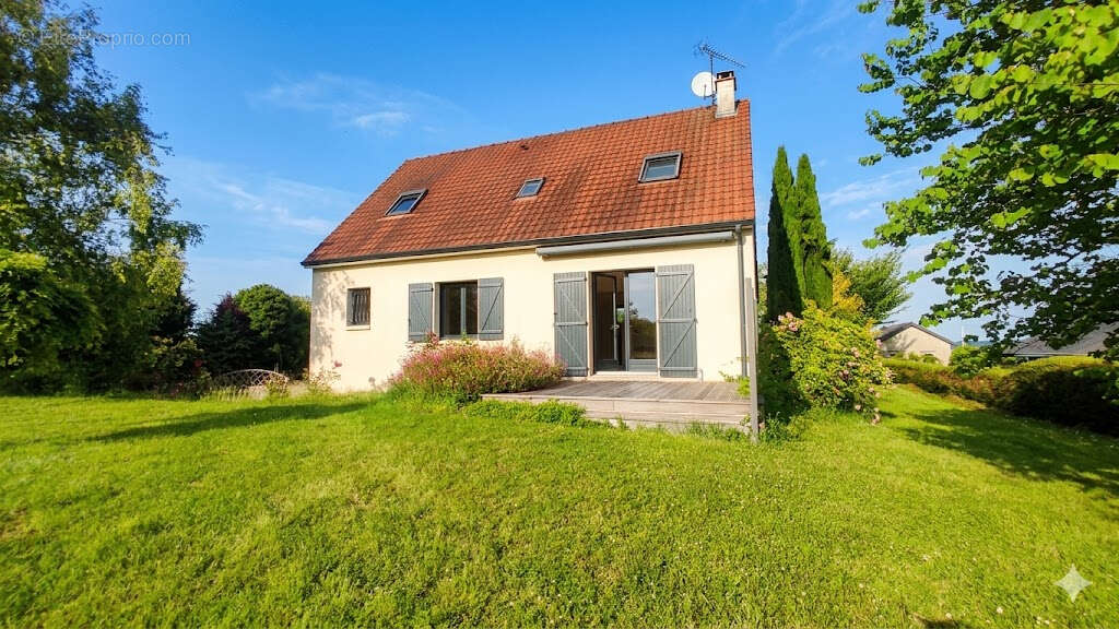 Maison à THURE
