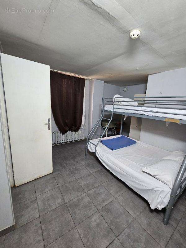 Commerce à SAINT-DENIS