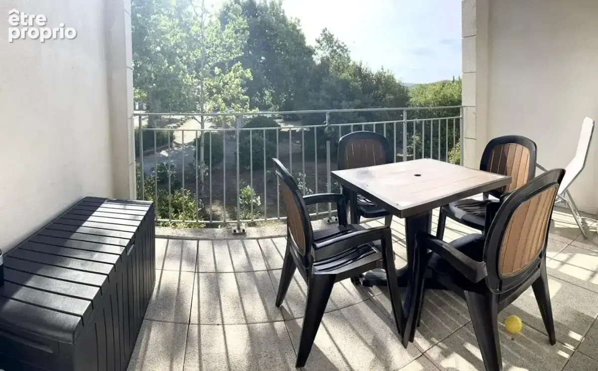 Appartement à AZILLE