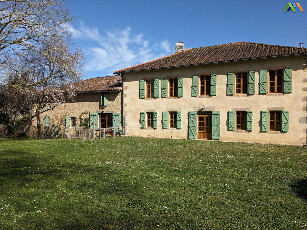 600 m² à L'isle-En-Dodon  - photo 2