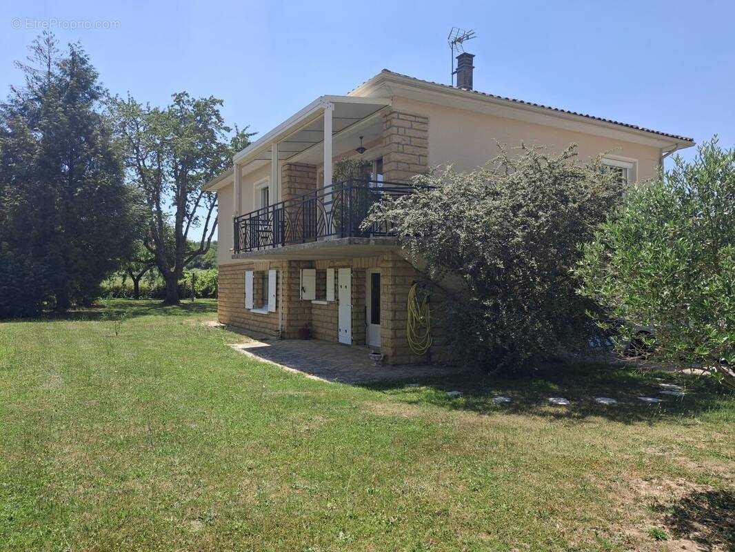 Maison à MONPAZIER