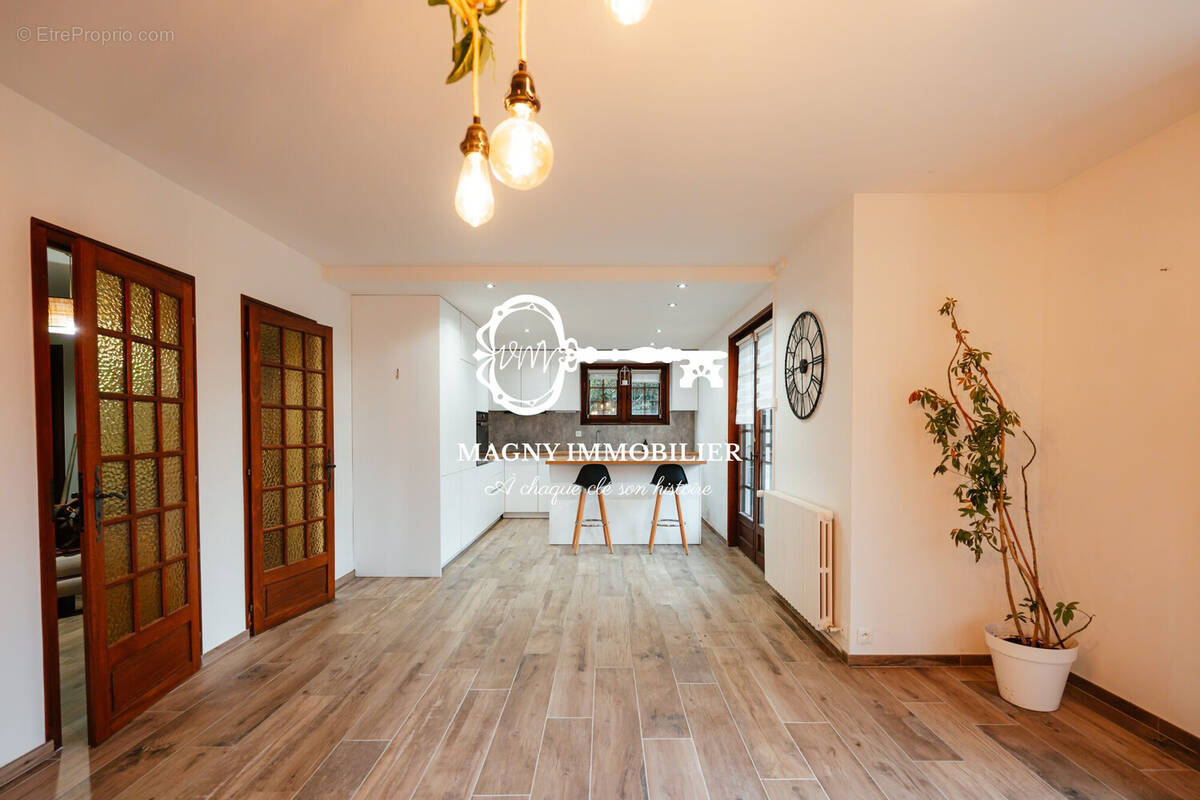 Maison à SAINT-PIERRE-EN-FAUCIGNY