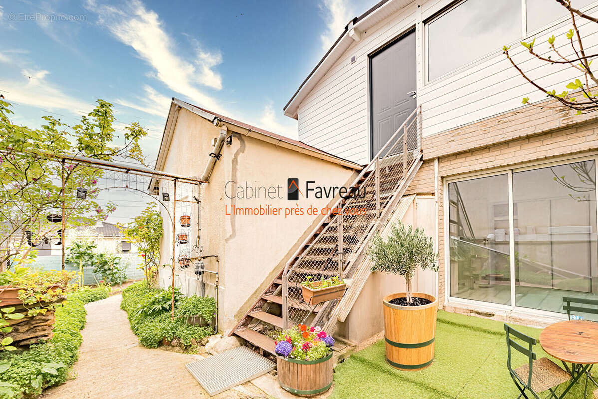 Maison à L&#039;HAY-LES-ROSES