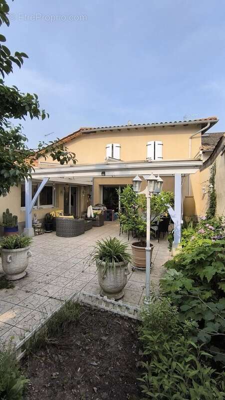 Maison 179 m² à Corcelles-En-Beaujolais  - photo 7