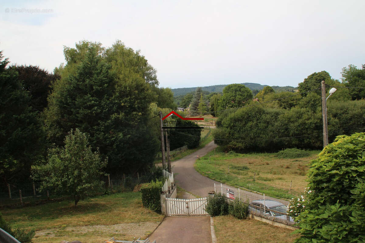 Maison à PEYRAT-LE-CHATEAU