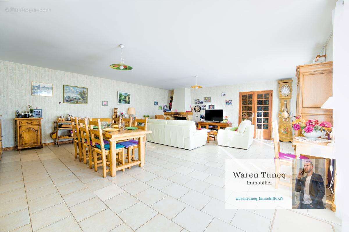 Maison à SAINT-SAUVEUR-D'AUNIS