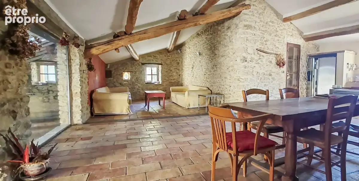 Ancien relais de poste avec domaine agricole à Forcalquier (04300) - photo 18