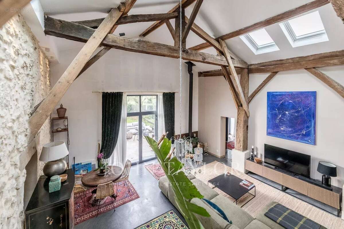 Maison à SAINT-EMILION