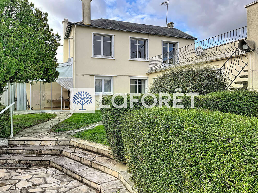 Maison à ASSAIS-LES-JUMEAUX