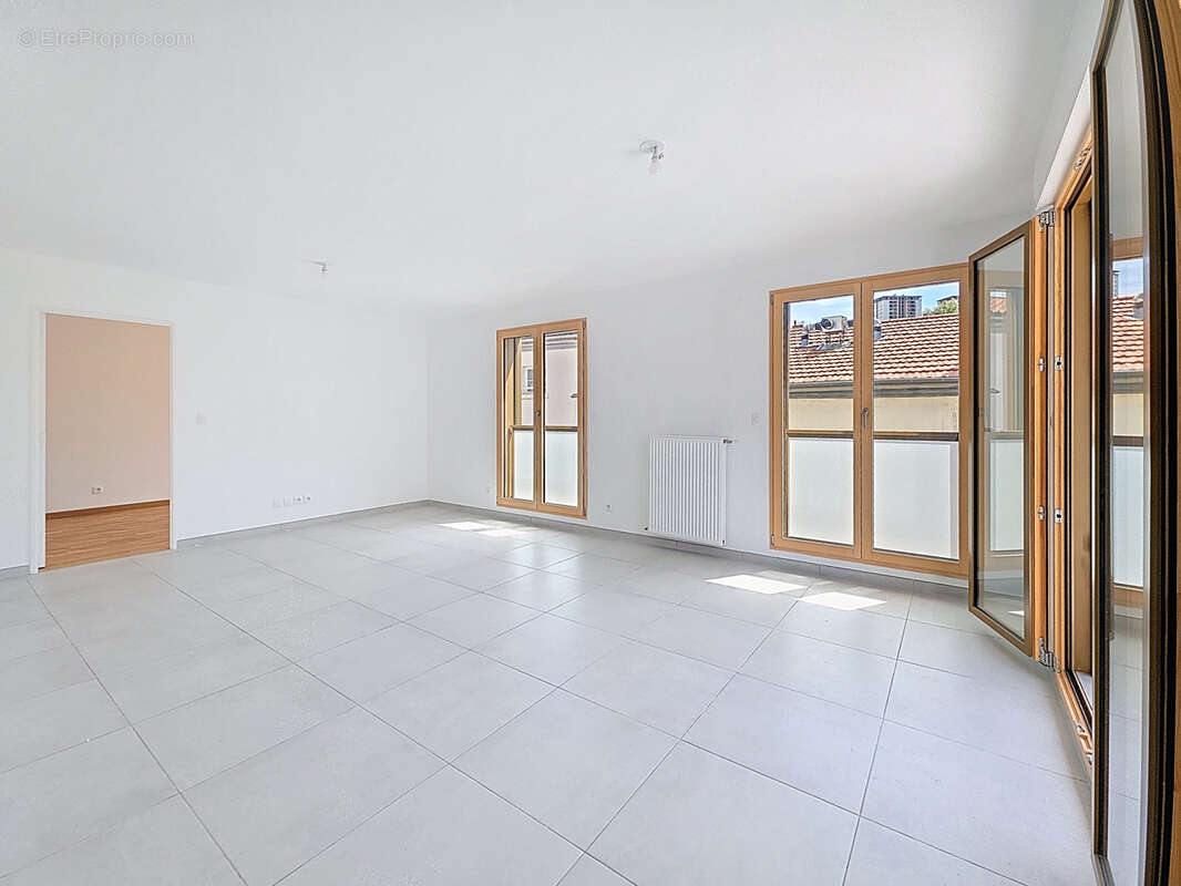 Appartement à LYON-9E