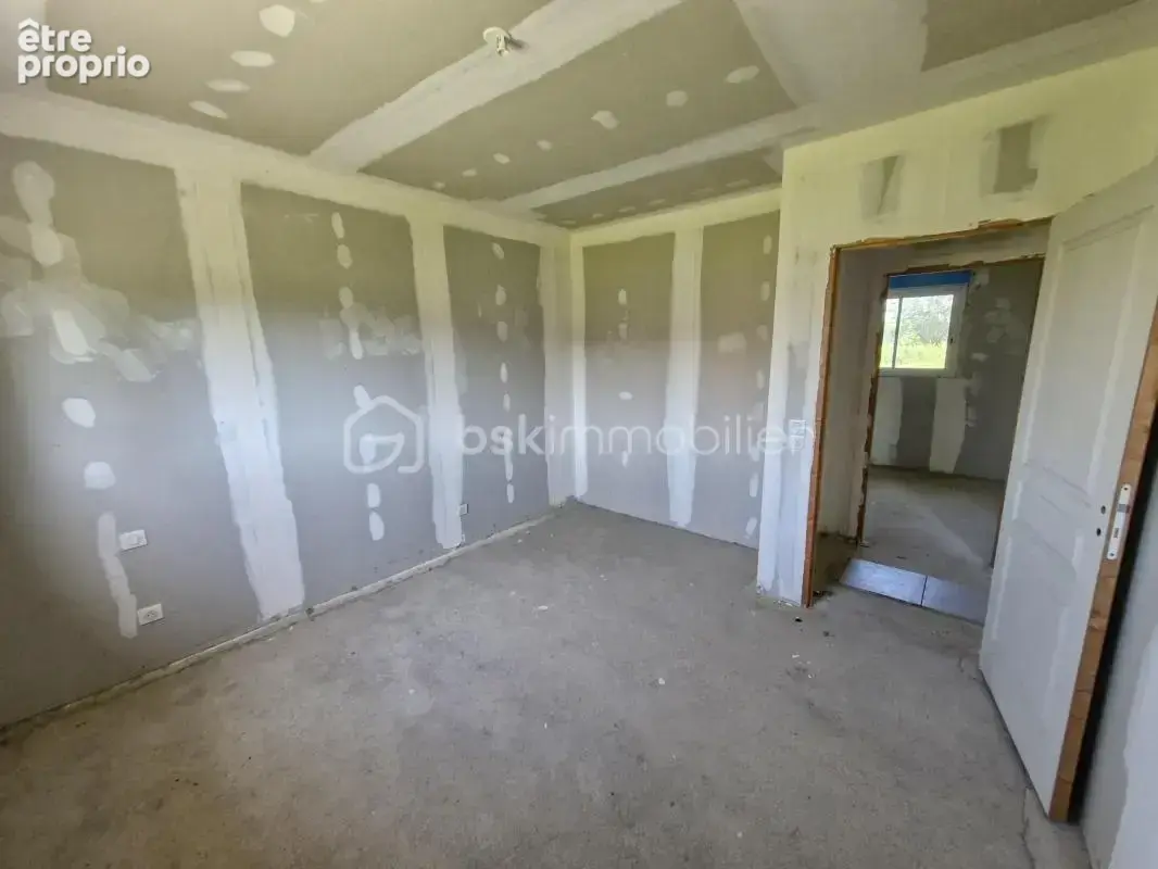 Charmante maison de 100m2 à finir de sublimer sur son terrain de 2135m2 à Menesplet - photo 8
