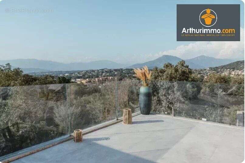 Appartement à GUARGUALE