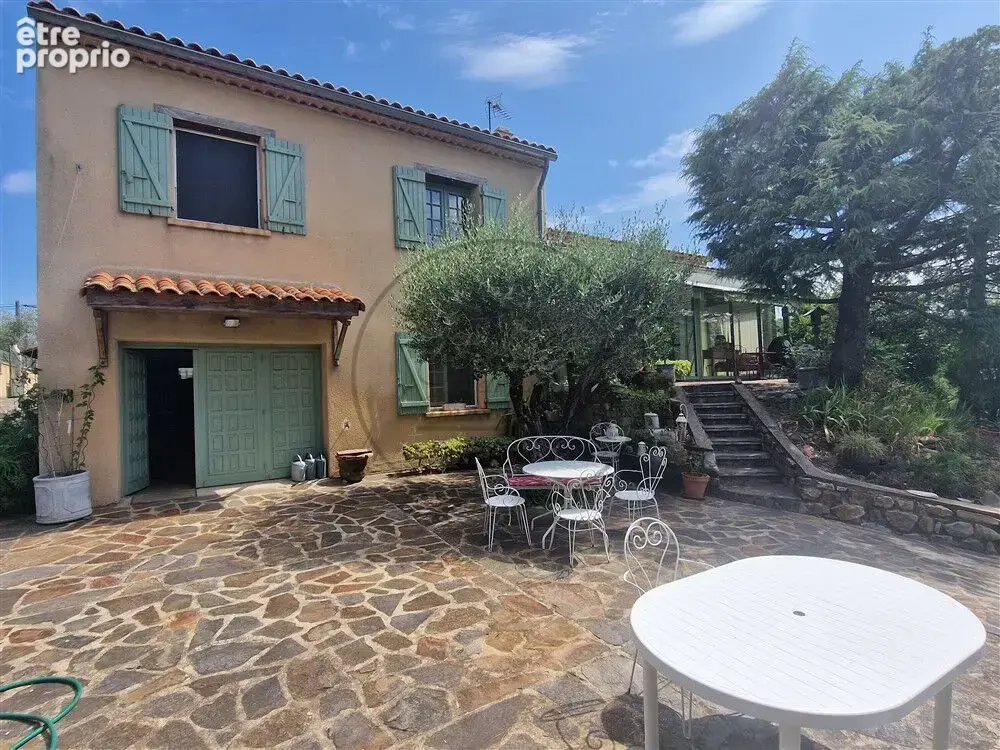 Maison avec piscine dans un environnement privilégié - photo 2