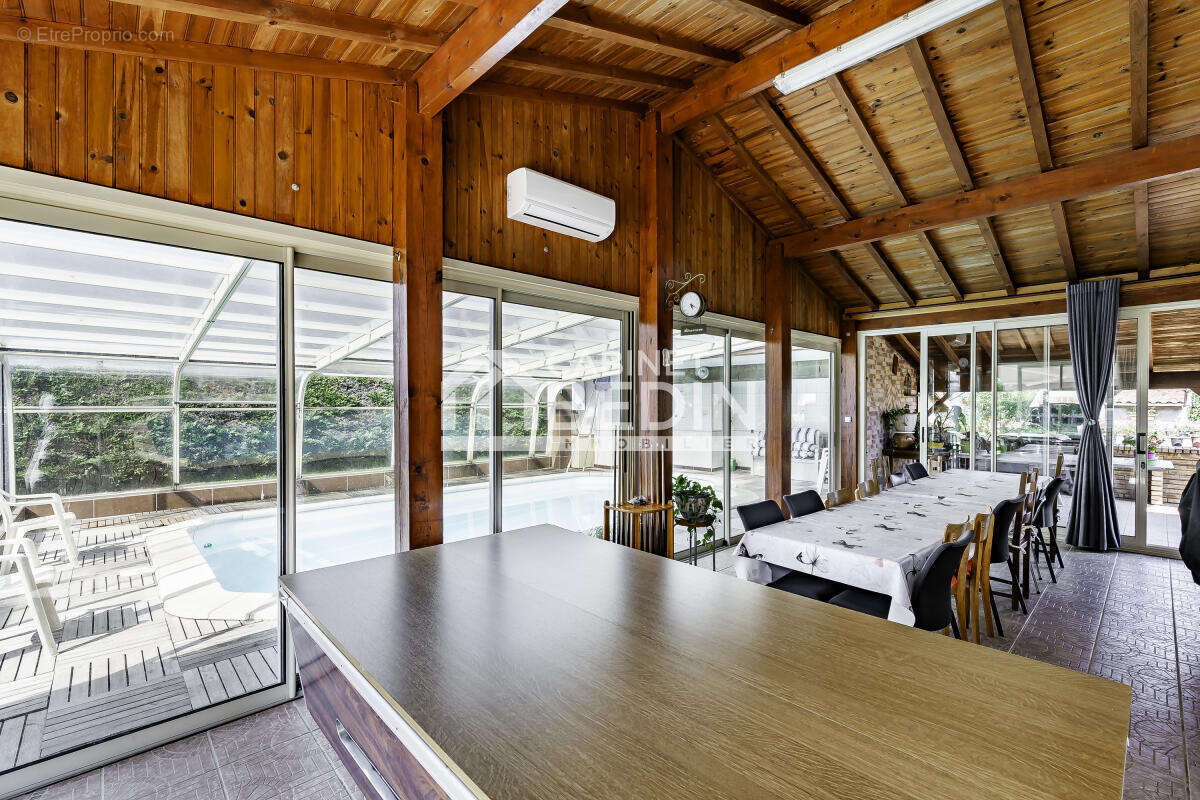 Maison à LA LANDE-DE-FRONSAC