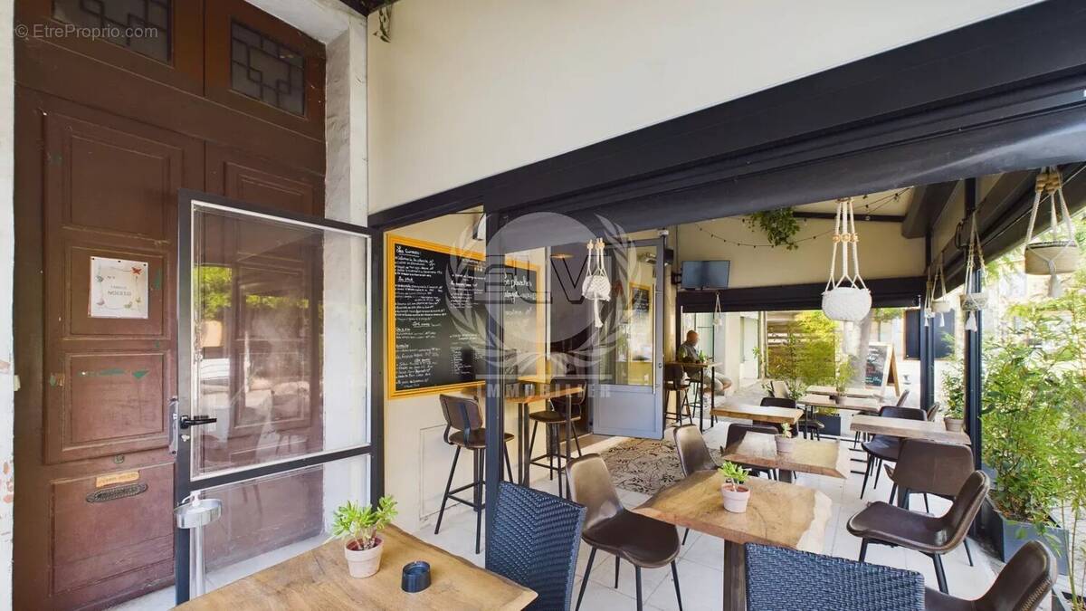 Commerce à PLAN-DE-LA-TOUR