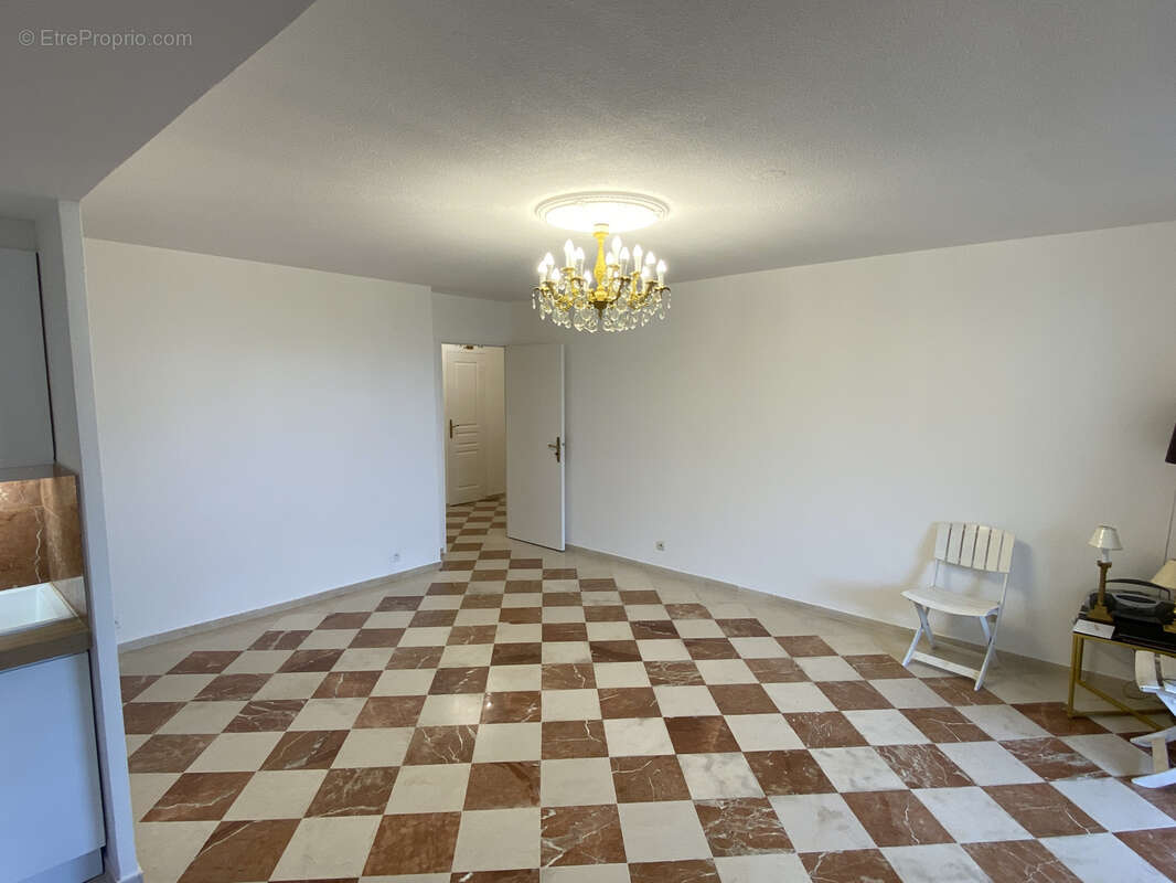 Appartement à LE CANNET