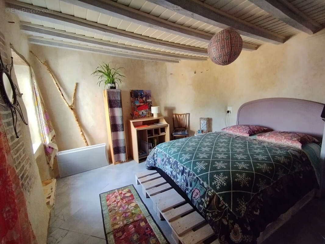 Maison à LA VILLE-AUX-CLERCS