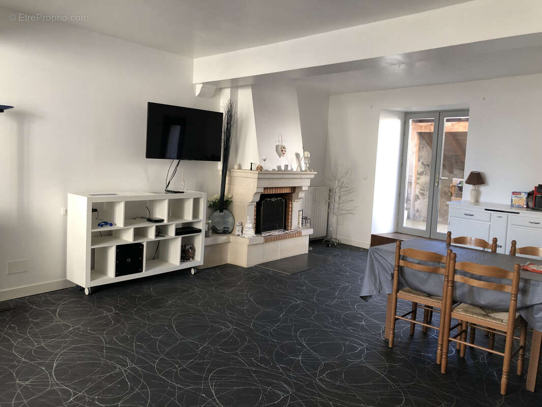 Immeuble mixte commerce et habitation - photo 14
