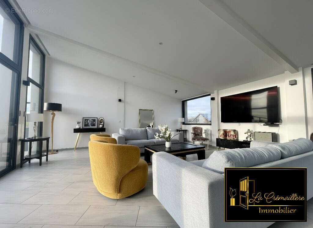 Maison à SAINT-MARTIN-DE-BRETHENCOURT