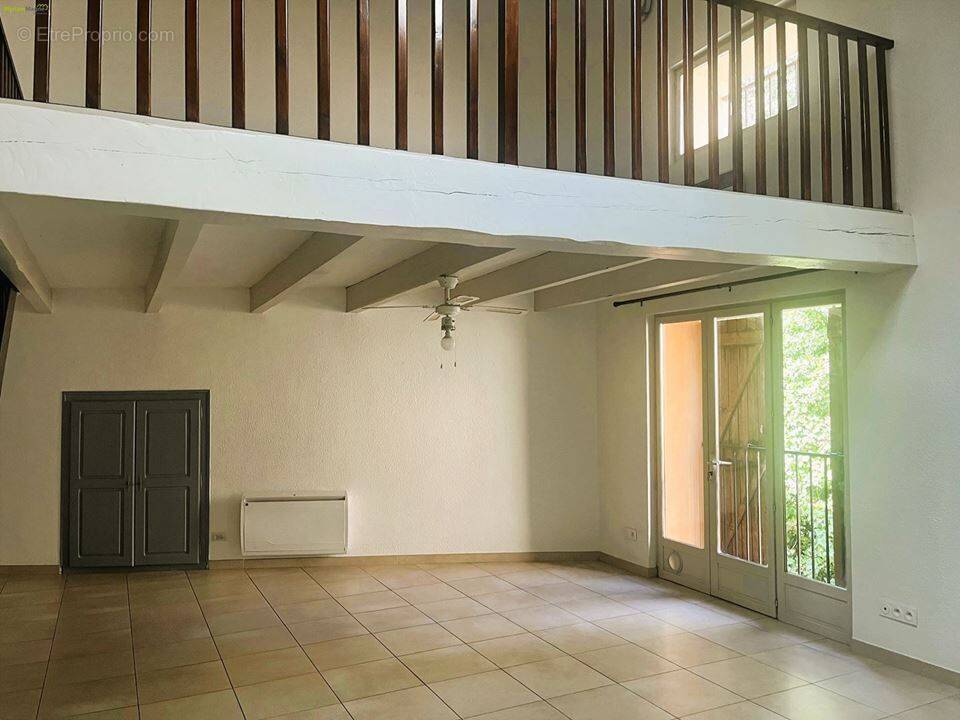 Appartement à COURSAN