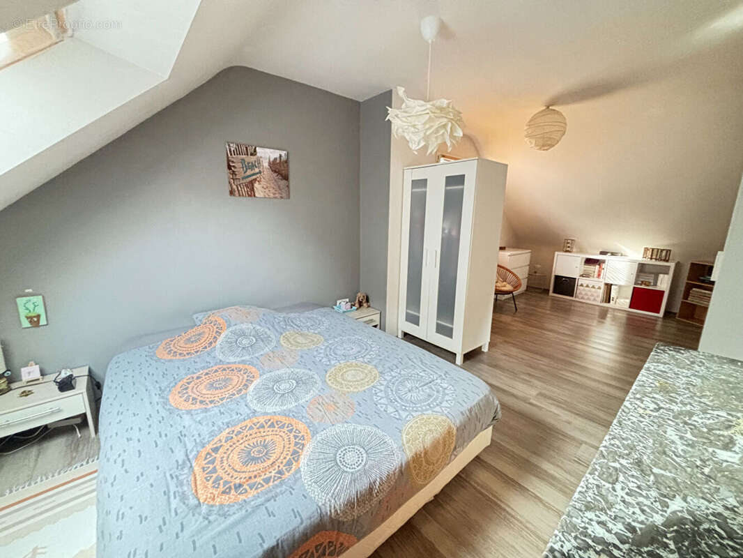 Maison à LA CHAPELLE-DES-MARAIS