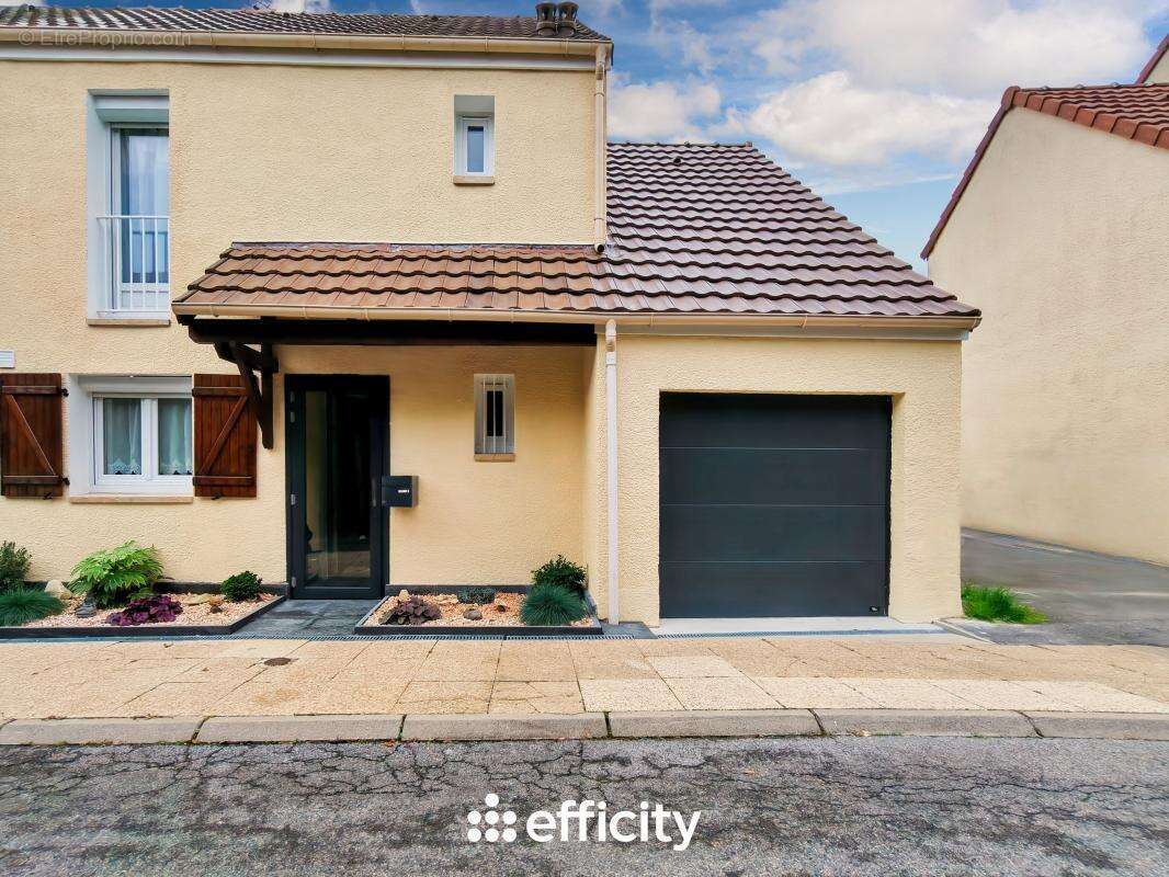 Maison à EMERAINVILLE