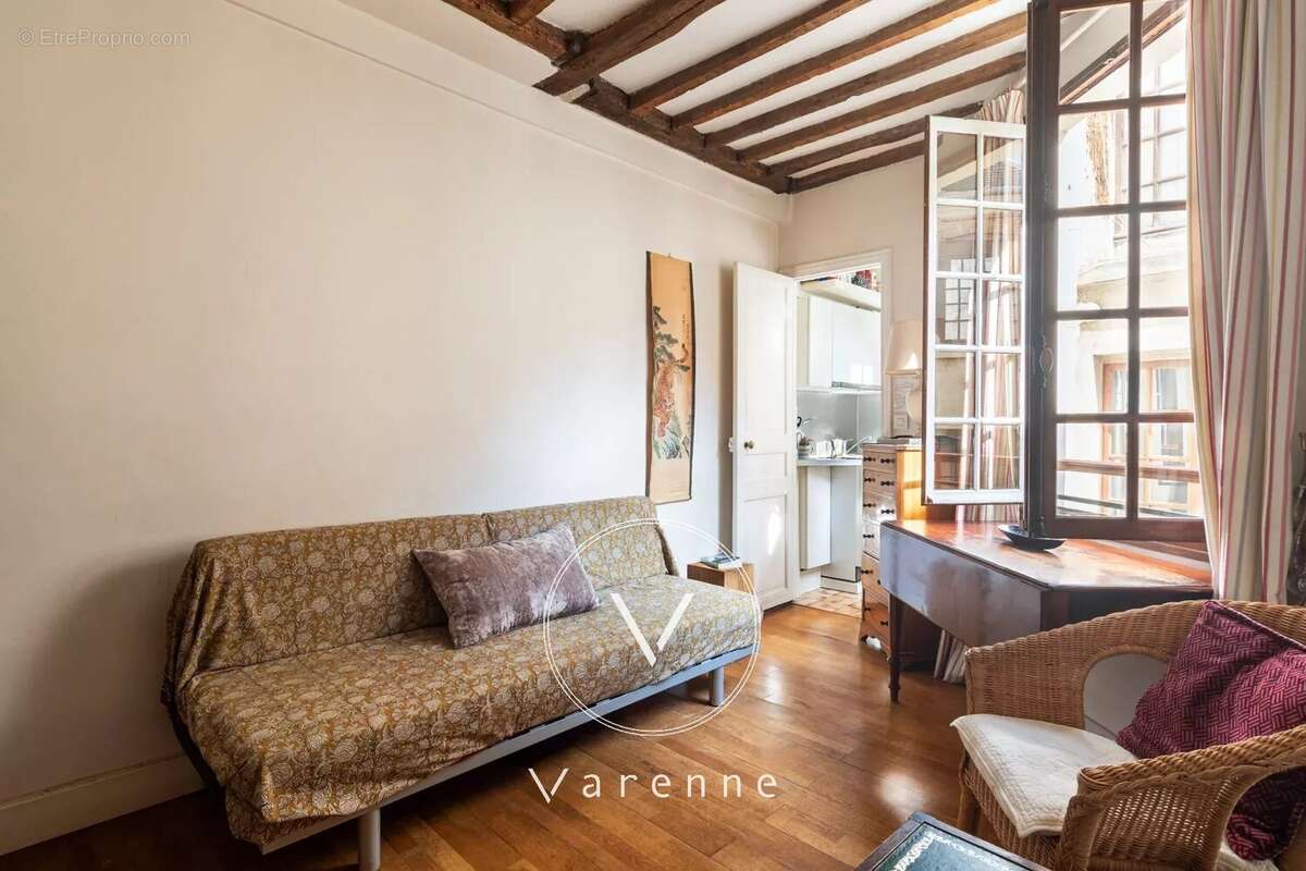 Appartement à PARIS-4E