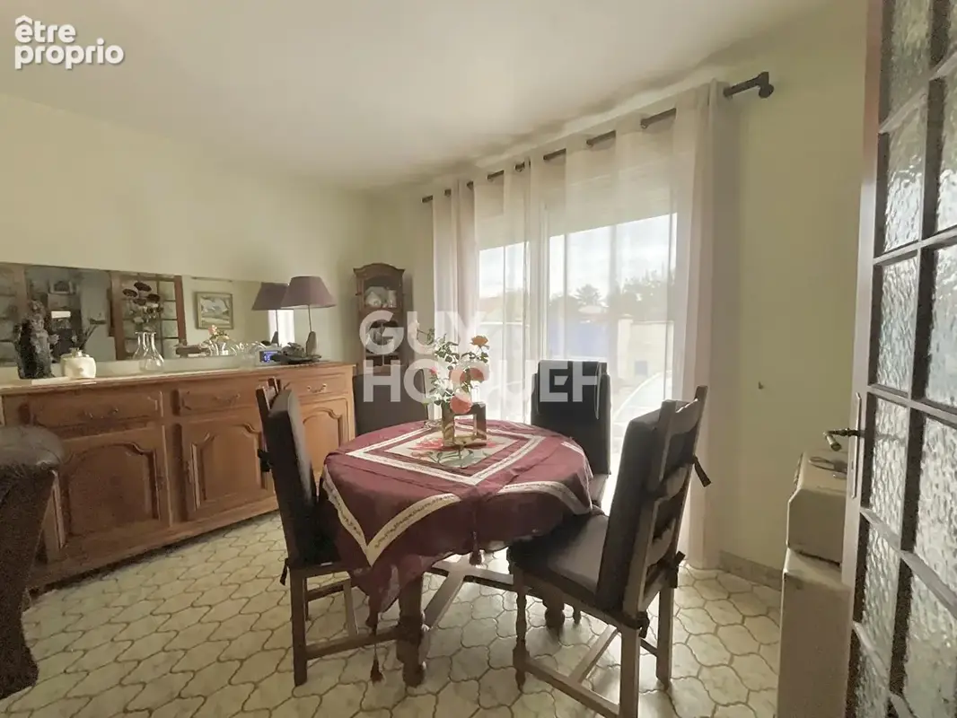 Maison de plain-pied T5 de 119 m2 sur une parcelle de 492 m2 avec piscine - photo 5