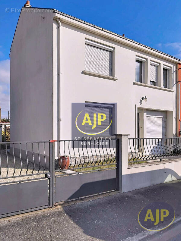 Maison à SAINT-SEBASTIEN-SUR-LOIRE