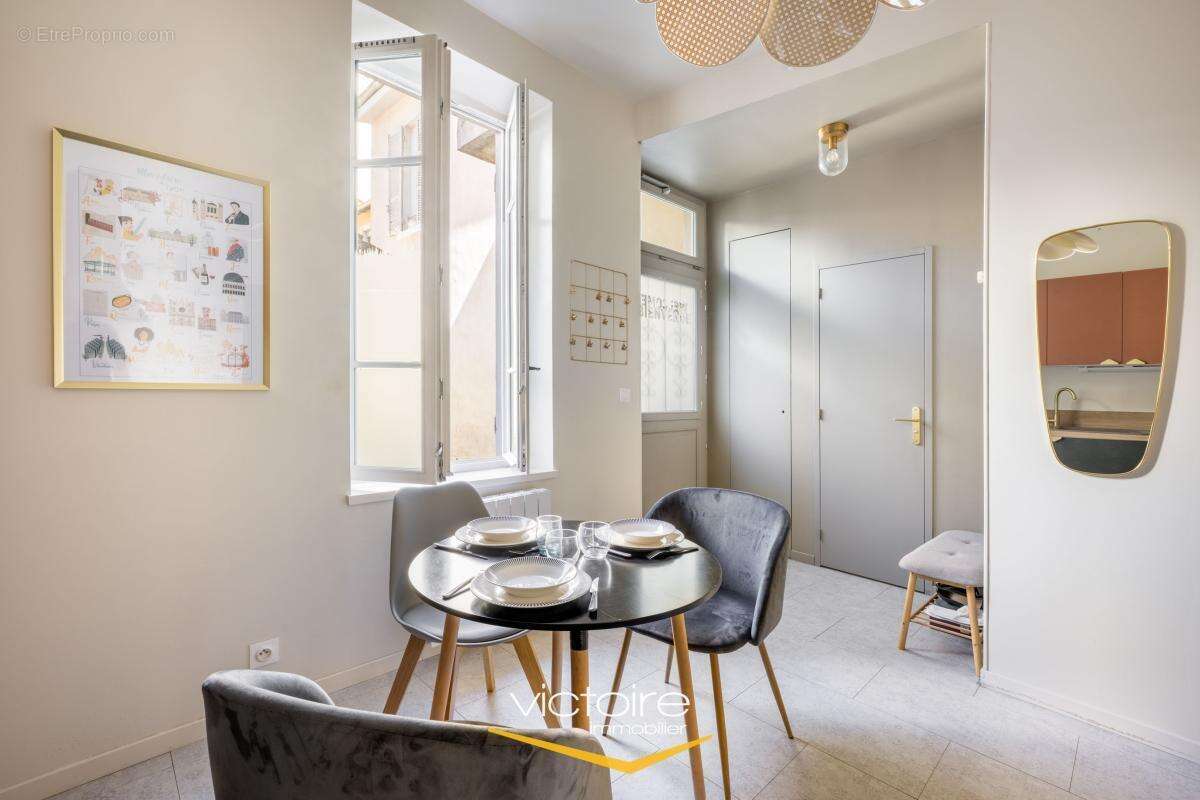 Rare - T2 lumineux, traversant et rénové par architecte au coeur de Montchat Lyon - photo 3