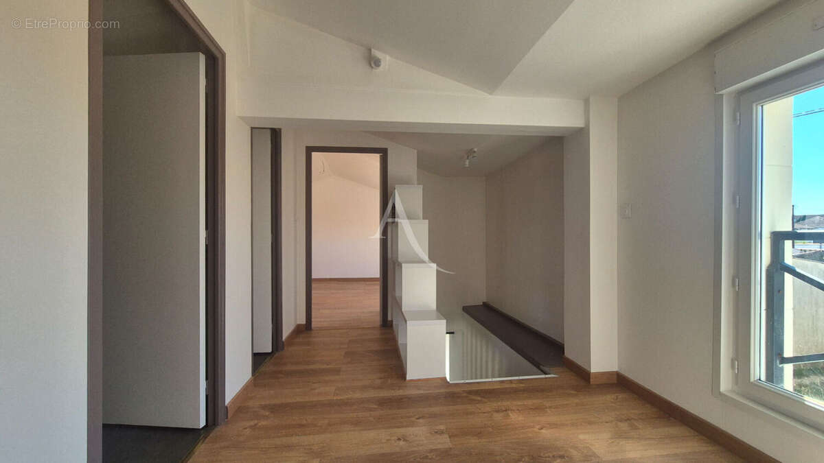 Maison en pierre rénovée de 137m2 - photo 10