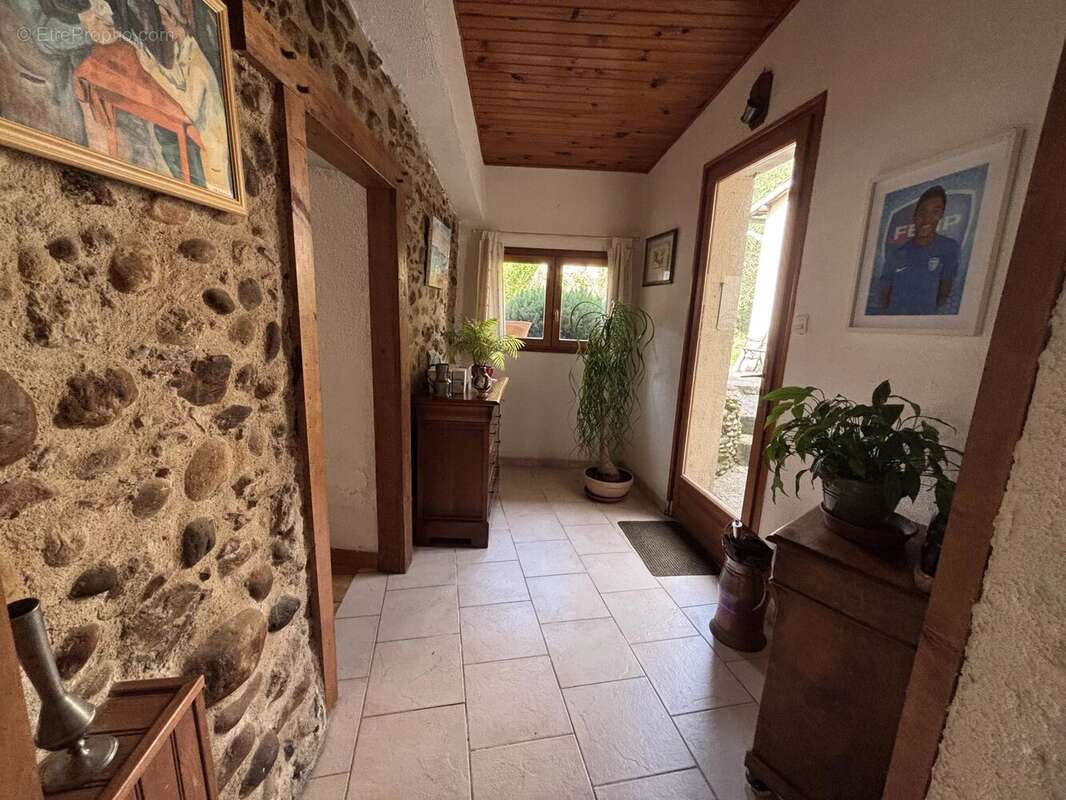 Maison à SAINT-AMADOU