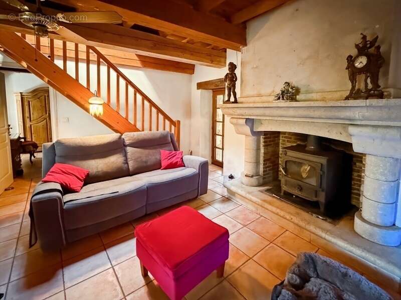 Maison à VIC-FEZENSAC