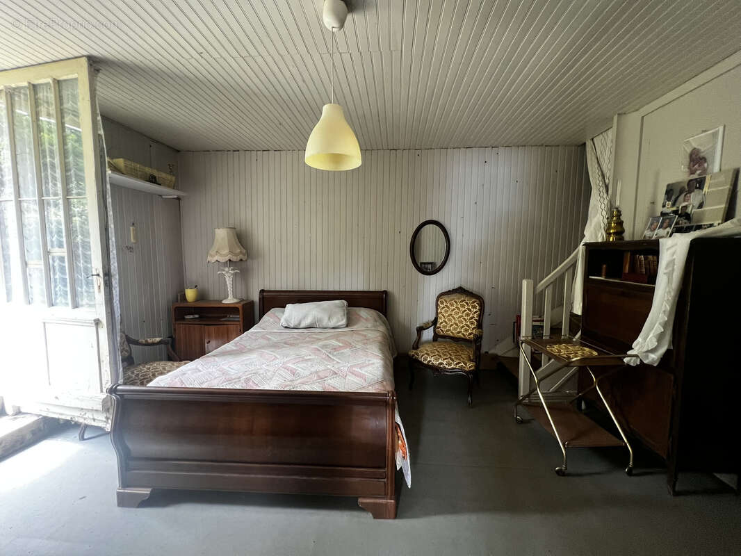 Maison à CAMBLANES-ET-MEYNAC