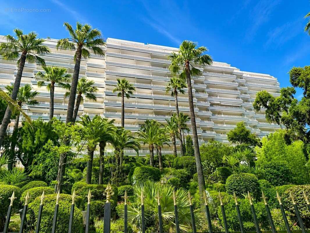 Cannes – basse californie  studio rdj avec terrasse – résidence de grand standing - photo 4