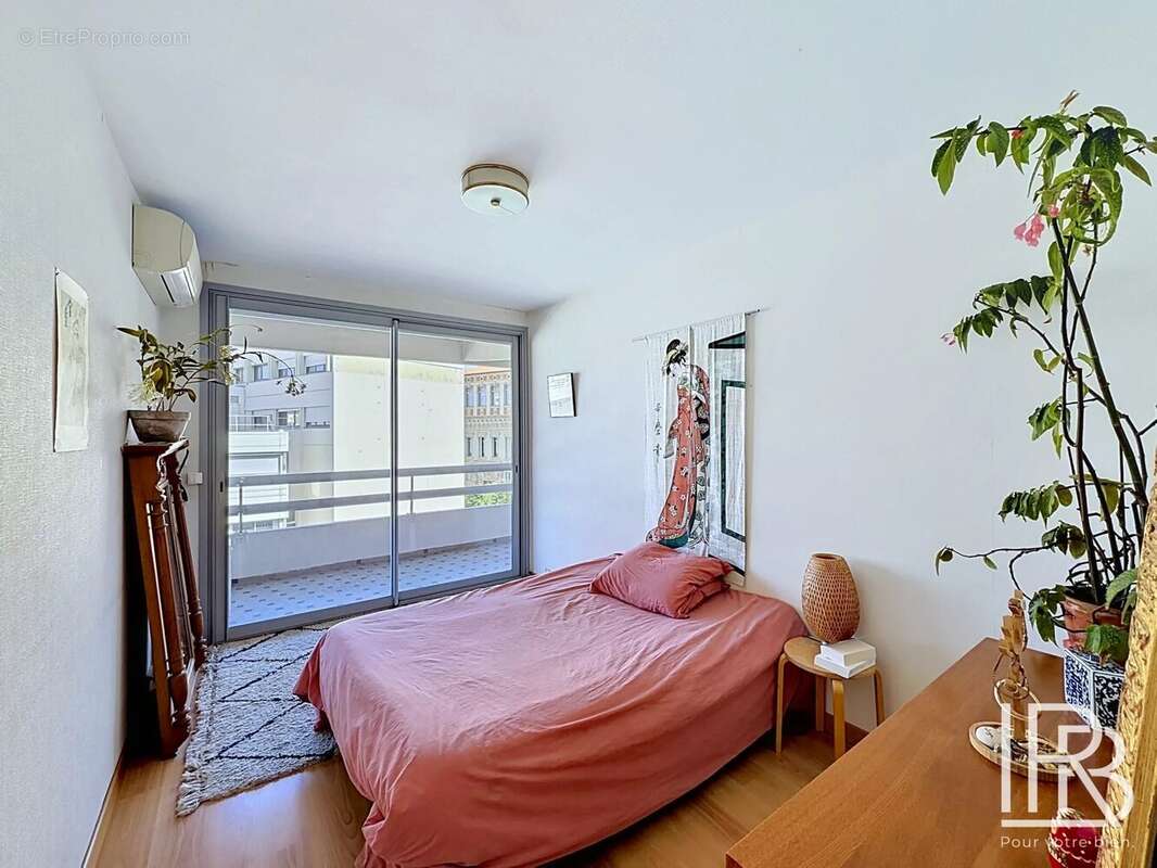 Appartement à MARSEILLE-7E