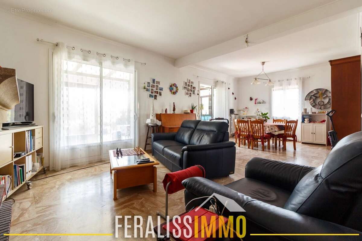 Maison familiale de 220 m2 avec sous-sol total et double gar - photo 5