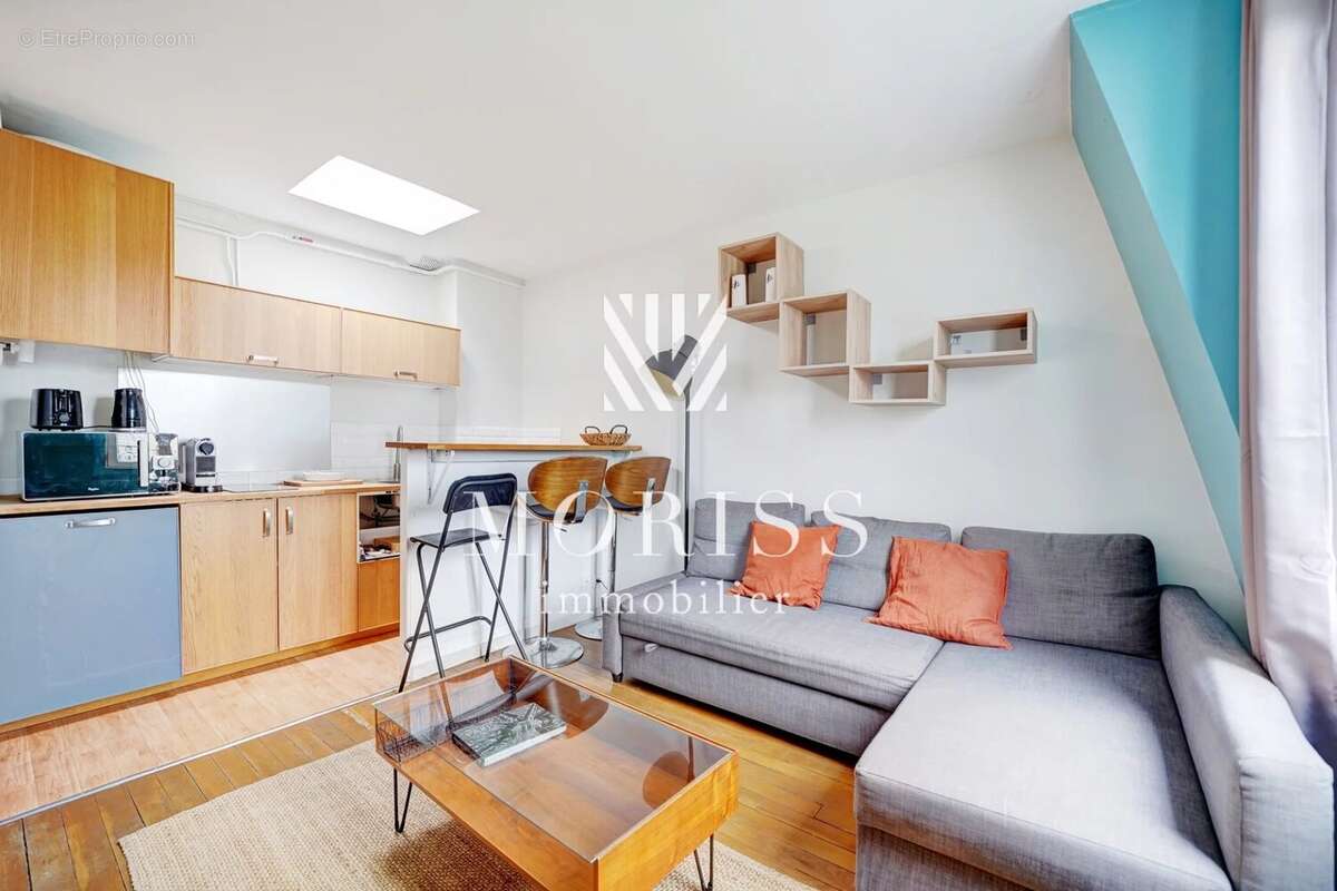 Appartement à PARIS-16E