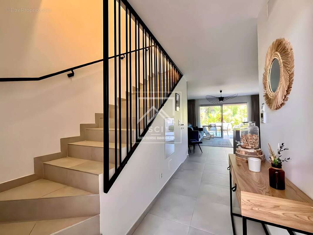 Appartement à LECCI
