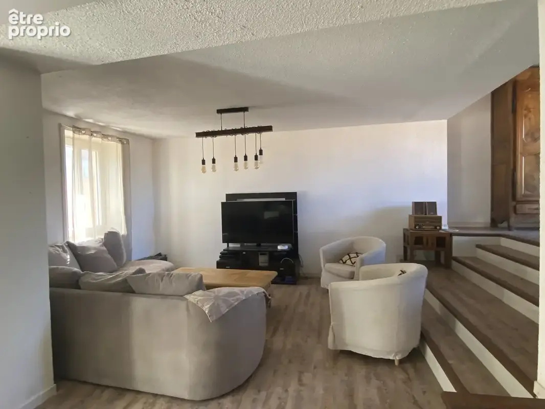 Maison 6 pièces 152 m² à vendre à Villerest (42300) - photo 10