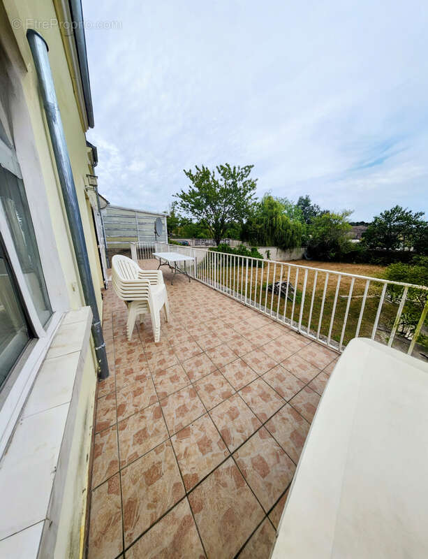 Maison à LE MEE-SUR-SEINE