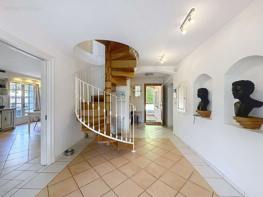 Maison à SAINT-RAPHAEL