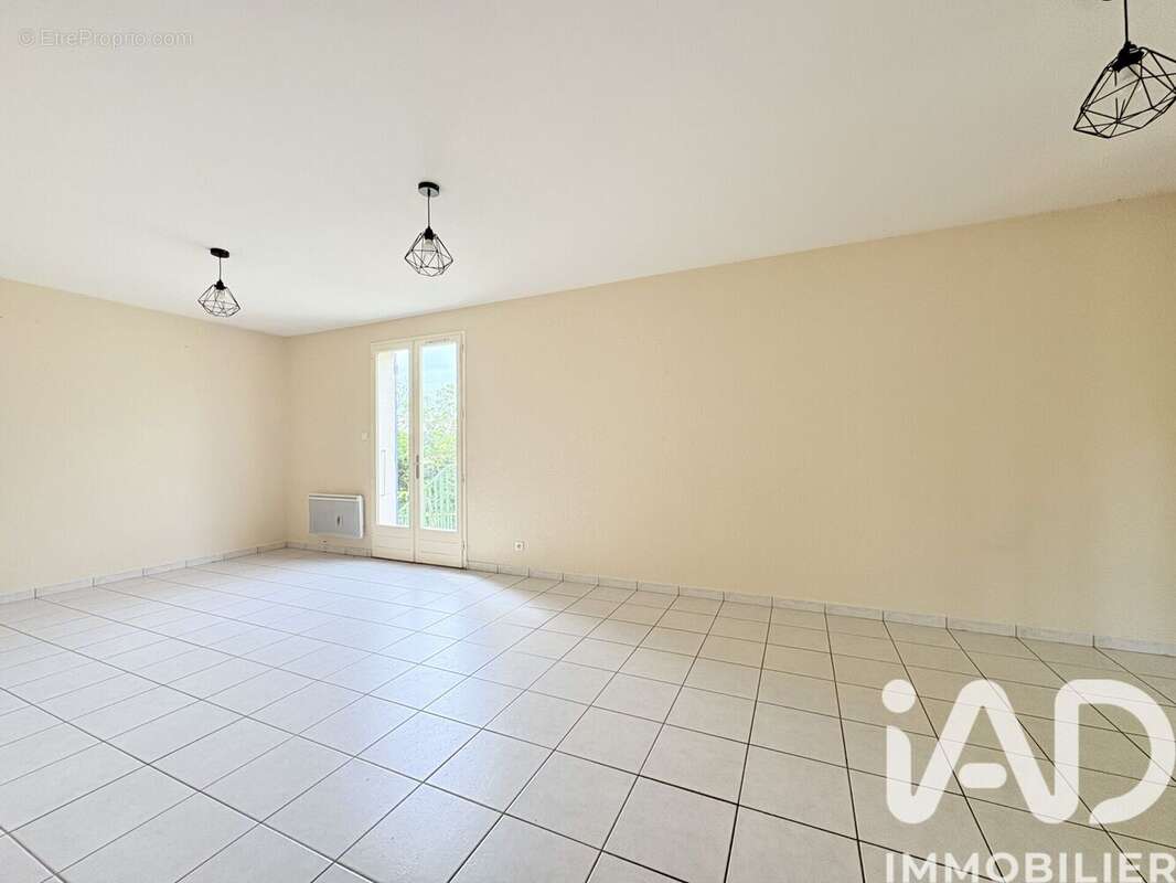 Photo 5 - Maison à MERCUROL