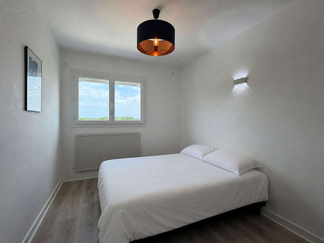 TOUT À PIED - Bel appartement rénové de 94 m² avec terrasse & garage - photo 6