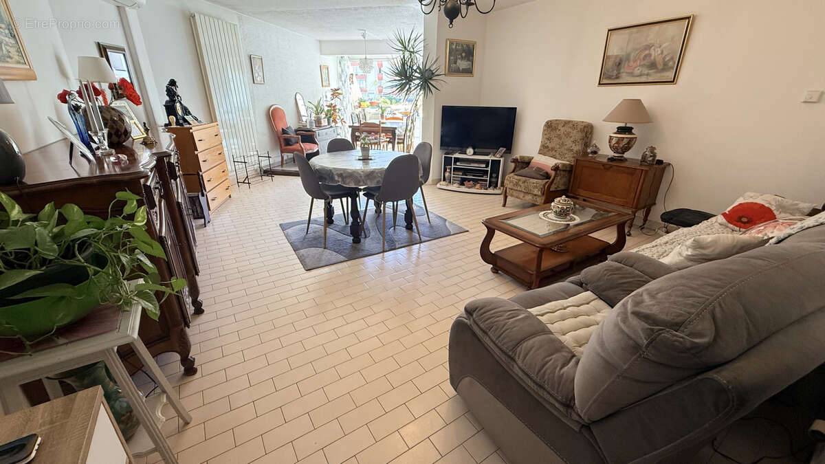 Appartement à CANDILLARGUES