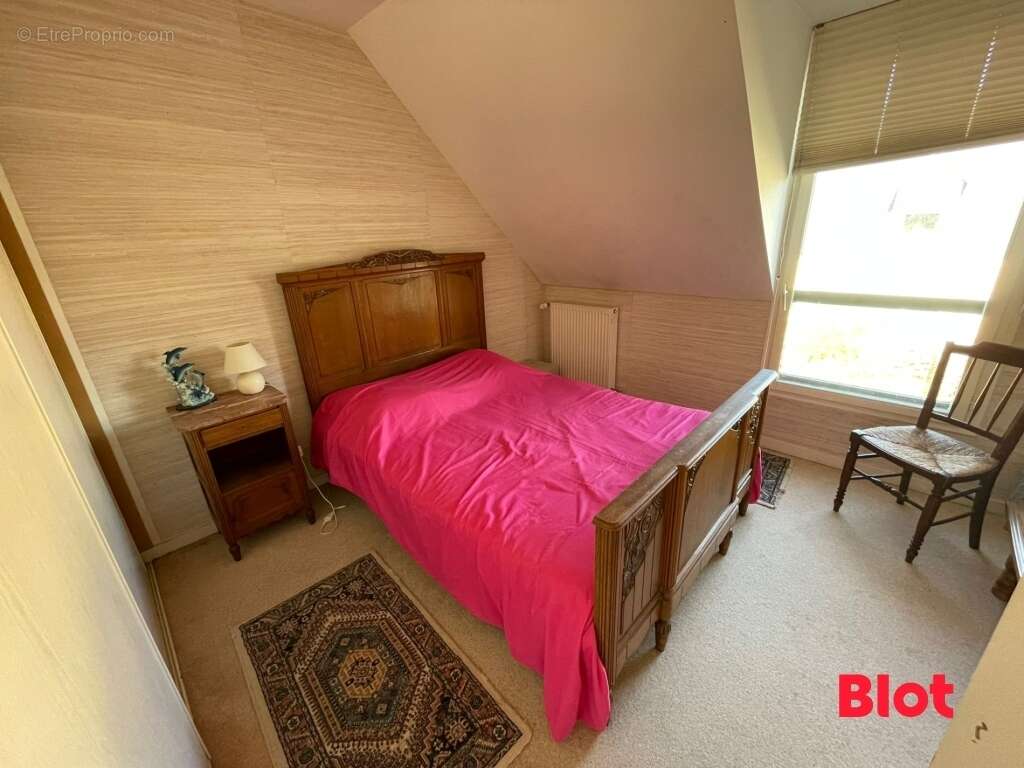 Maison à SAINT-JOUAN-DES-GUERETS