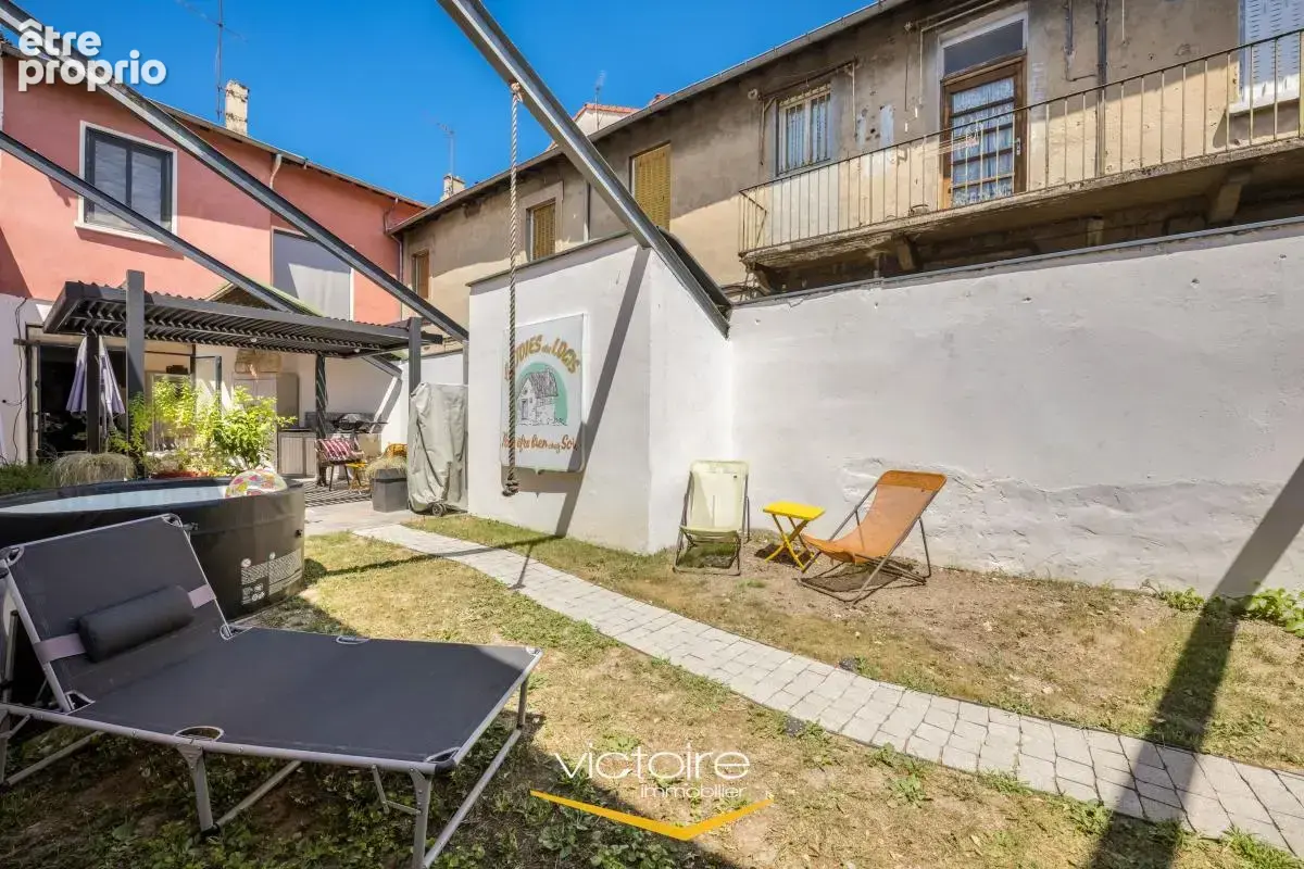 Maison T6 lumineuse et traversante - 4 ch + dépendance - Terrasse et jardin - photo 10