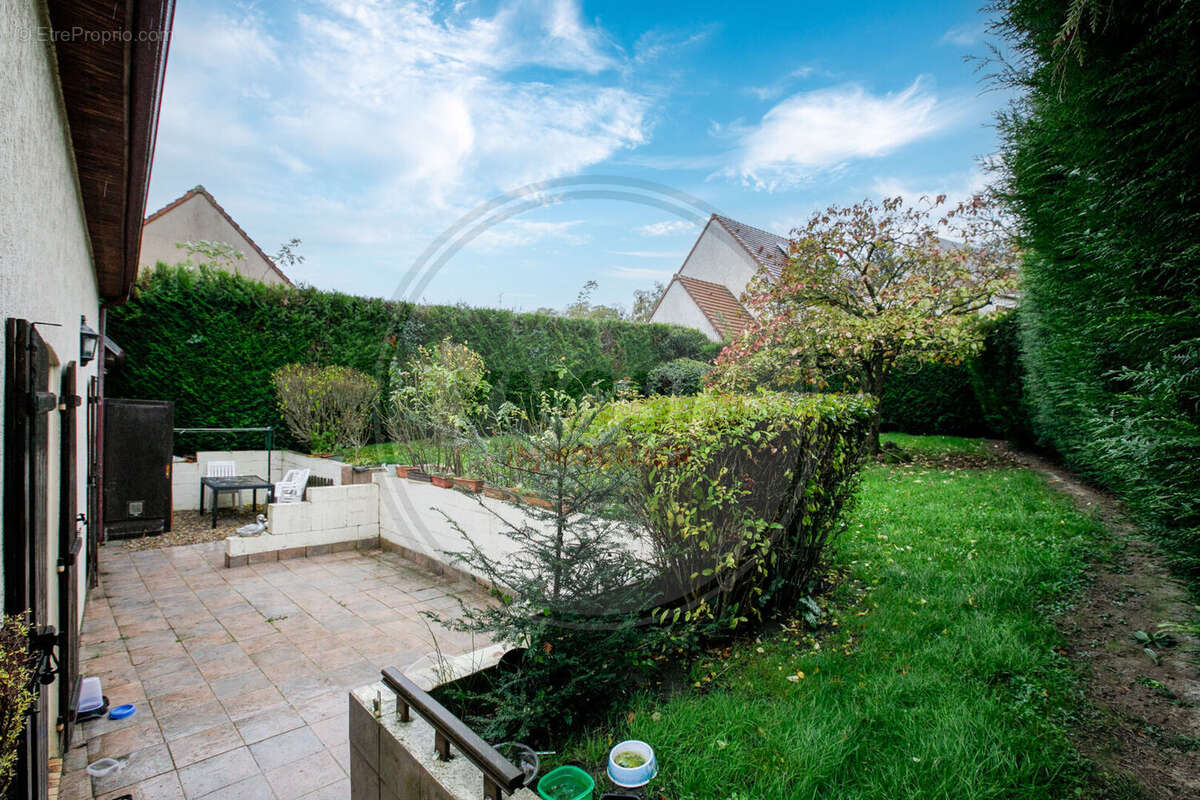 Maison à ECQUEVILLY